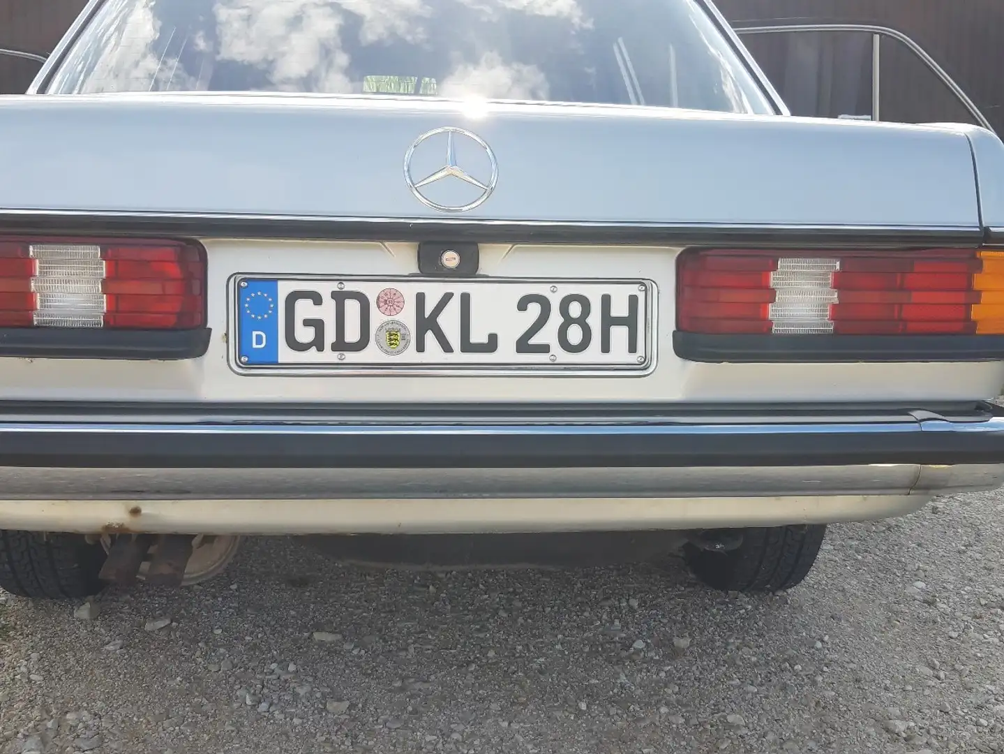 Mercedes-Benz 280 E Silber - 2