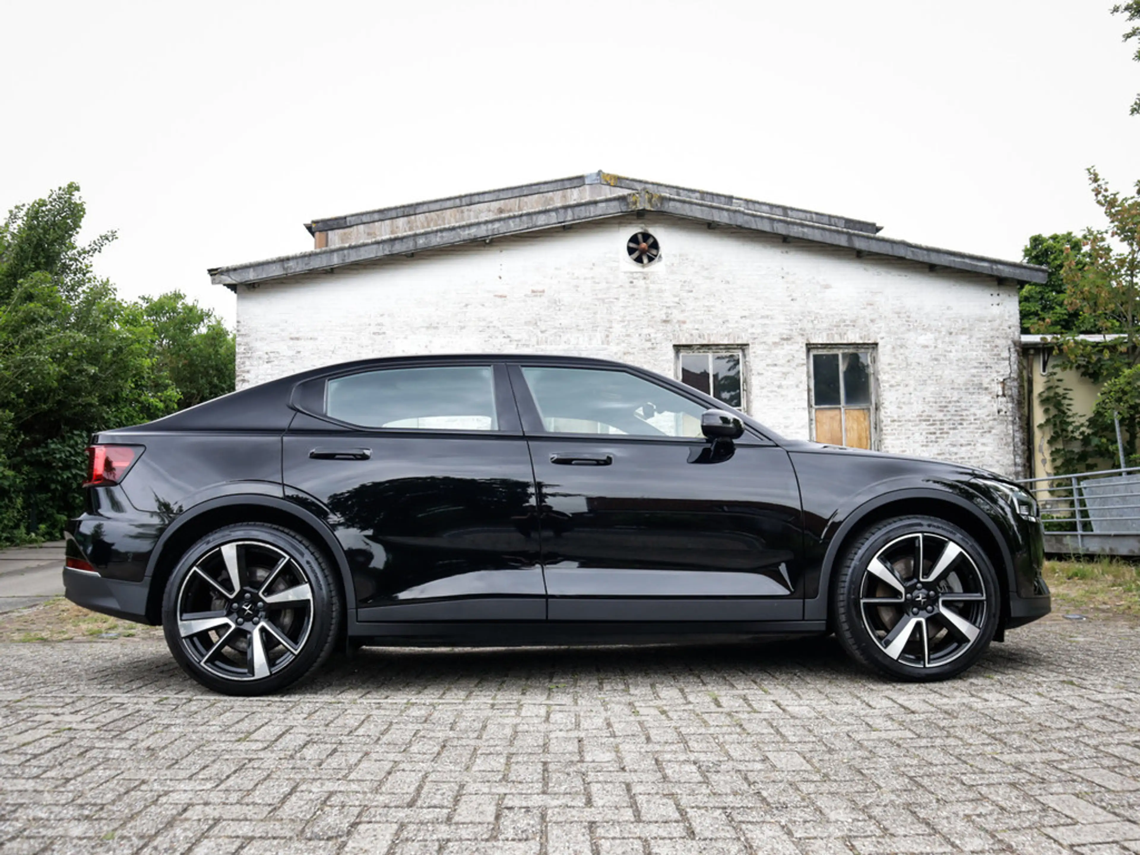 Polestar 2 Long Range Dual Motor Launch Edition 78kWh 1e-Eig. — photo 4