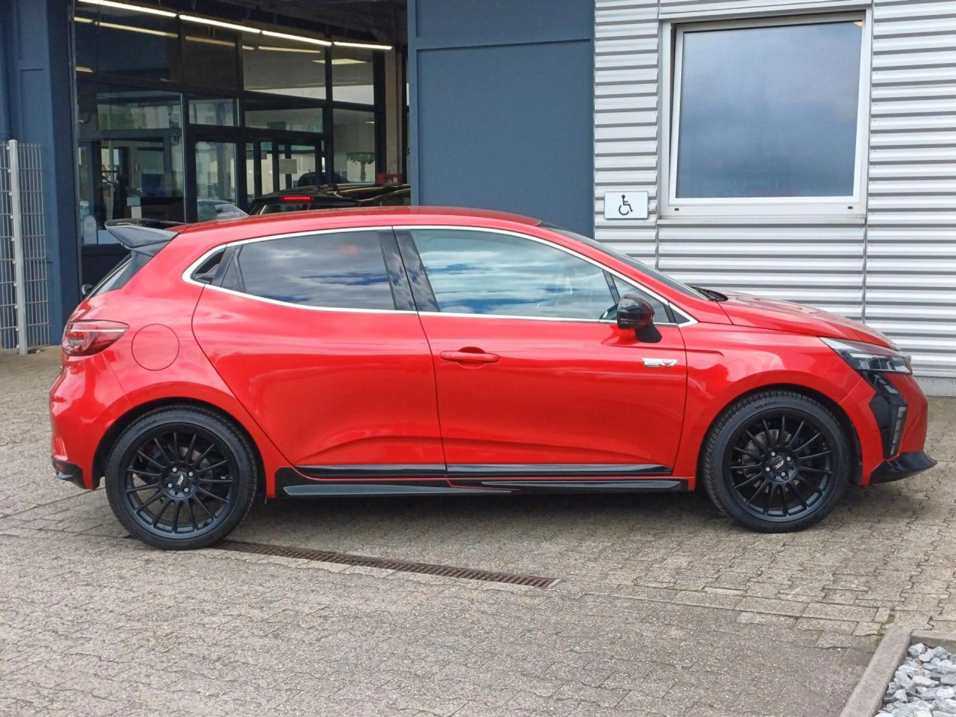 Mitsubishi Colt 1.6 Hybrid Musketier Bodykit 105kW Bluetooth — photo 4