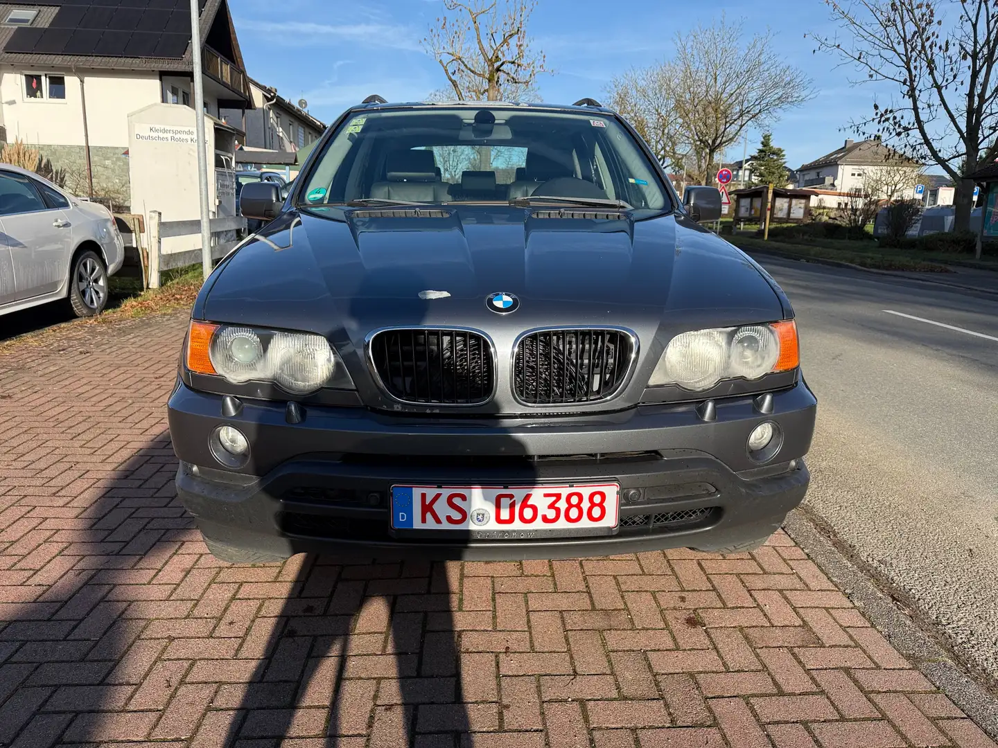 BMW X5 3.0 d Xenon Leder Navi HU AU 10/2026 Grau - 2