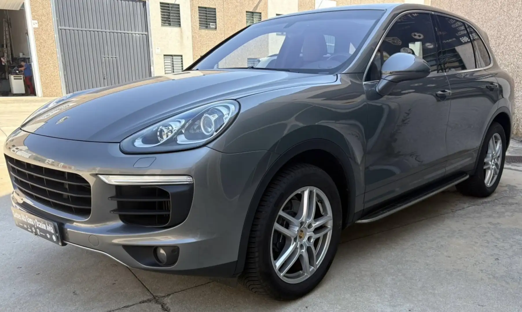 Porsche Cayenne Diesel Platinum Edition Aut. Gris - 2