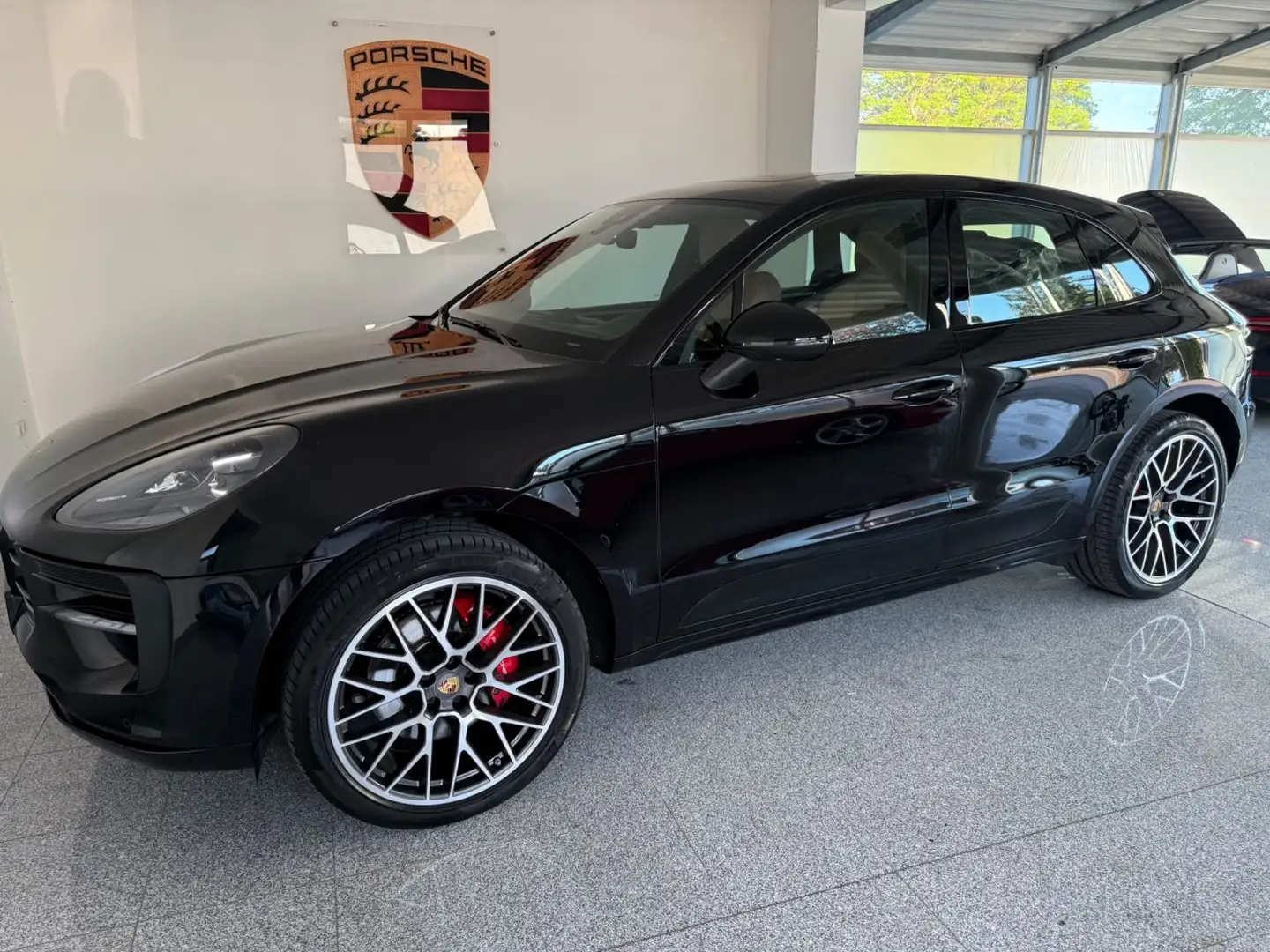 Porsche Macan GTS-1 Hd -21Zoll - Panorama -Standhzg Noir - 1
