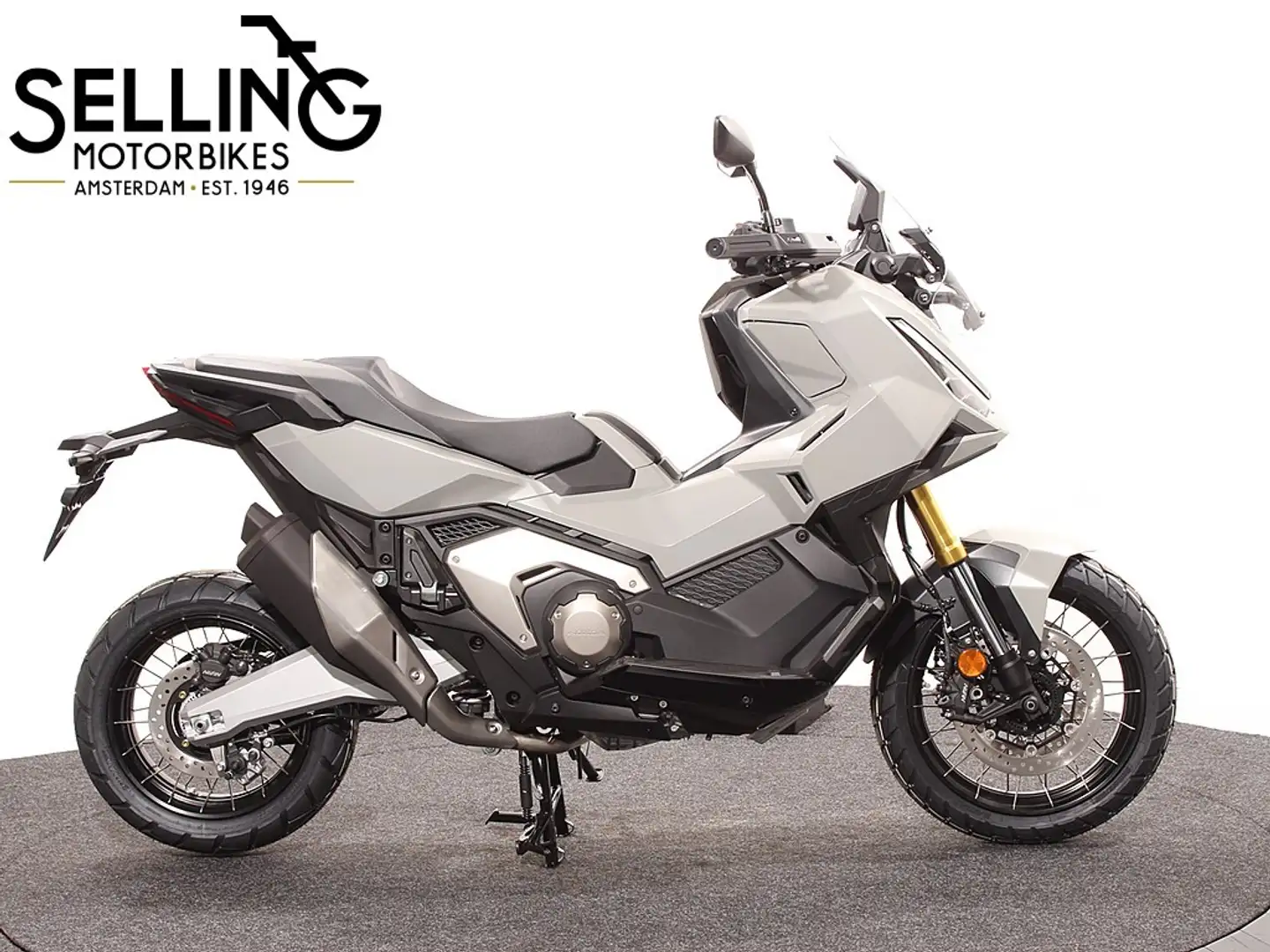 Honda X-ADV 750 Negru - 1