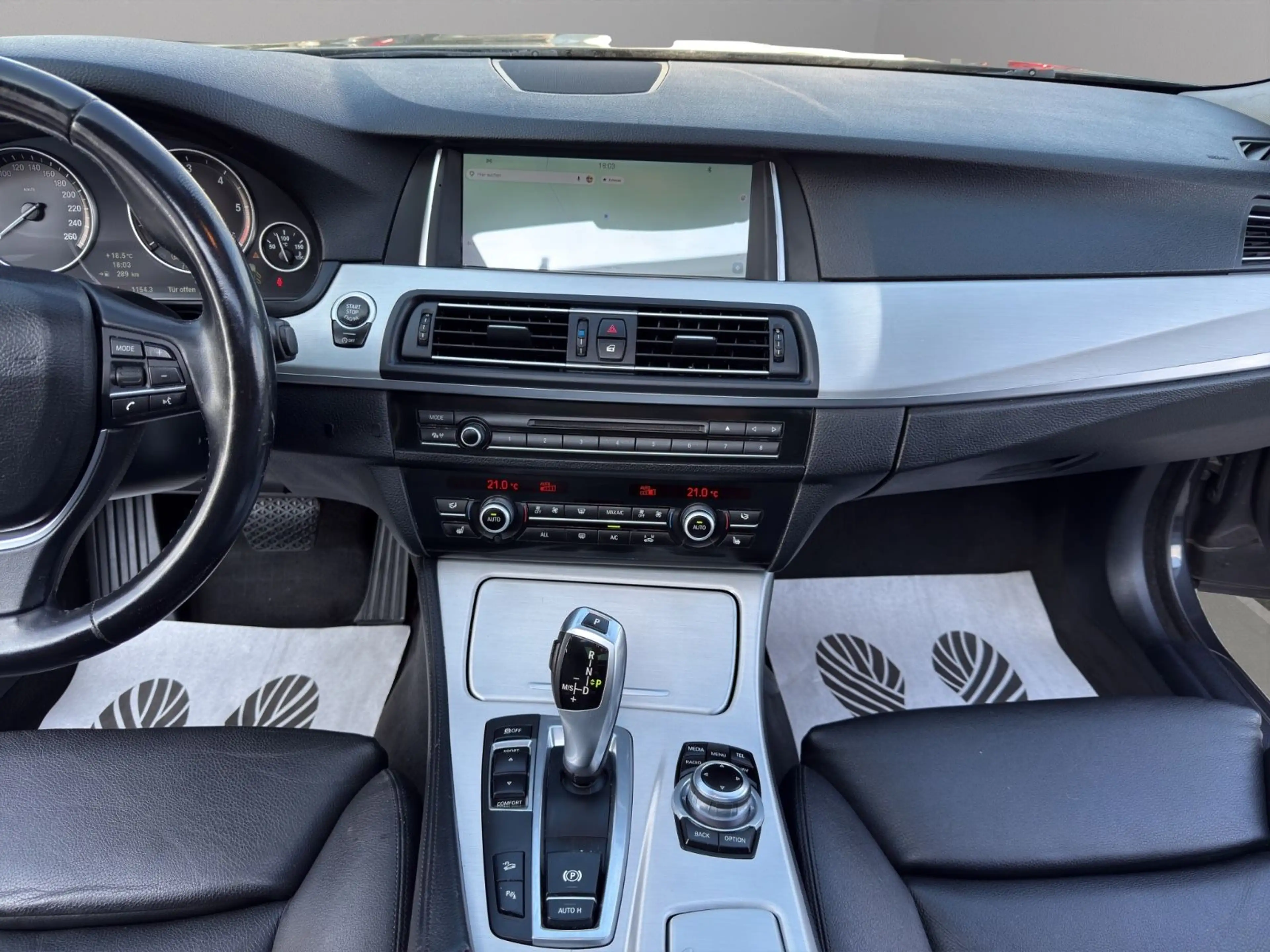 BMW 525 d Touring xDrive*AUTOM.*PANO*NAVI*XENON*AHK* — photo 15