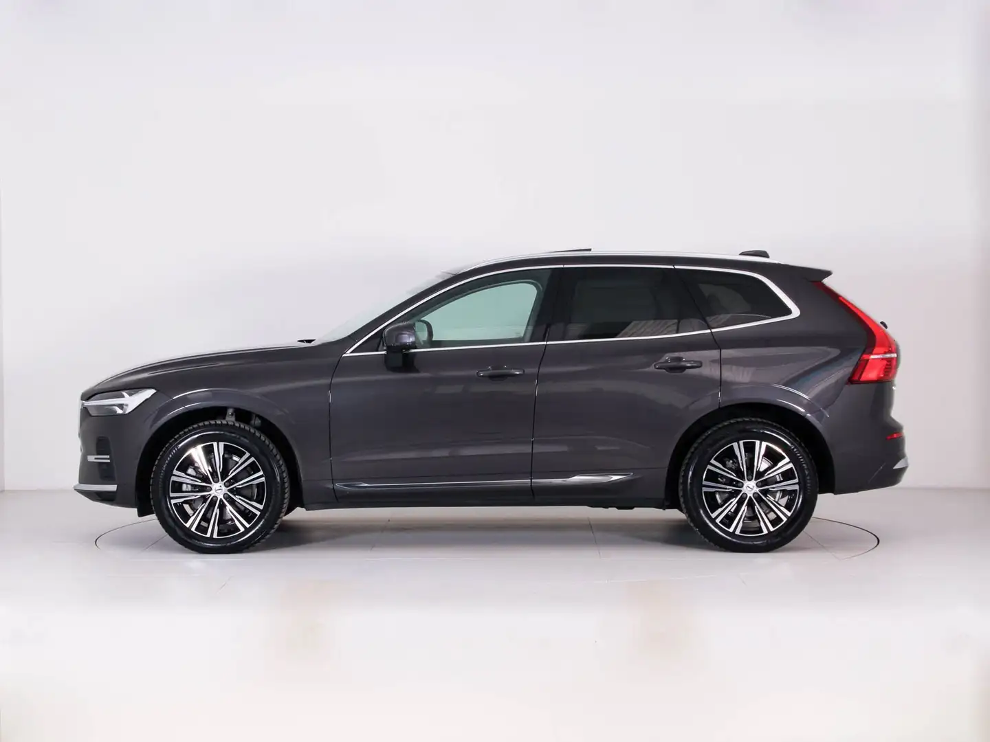 Volvo XC60 B5 (b) 250CV AWD GEARTRONIC INSCRIPTION Grigio - 2
