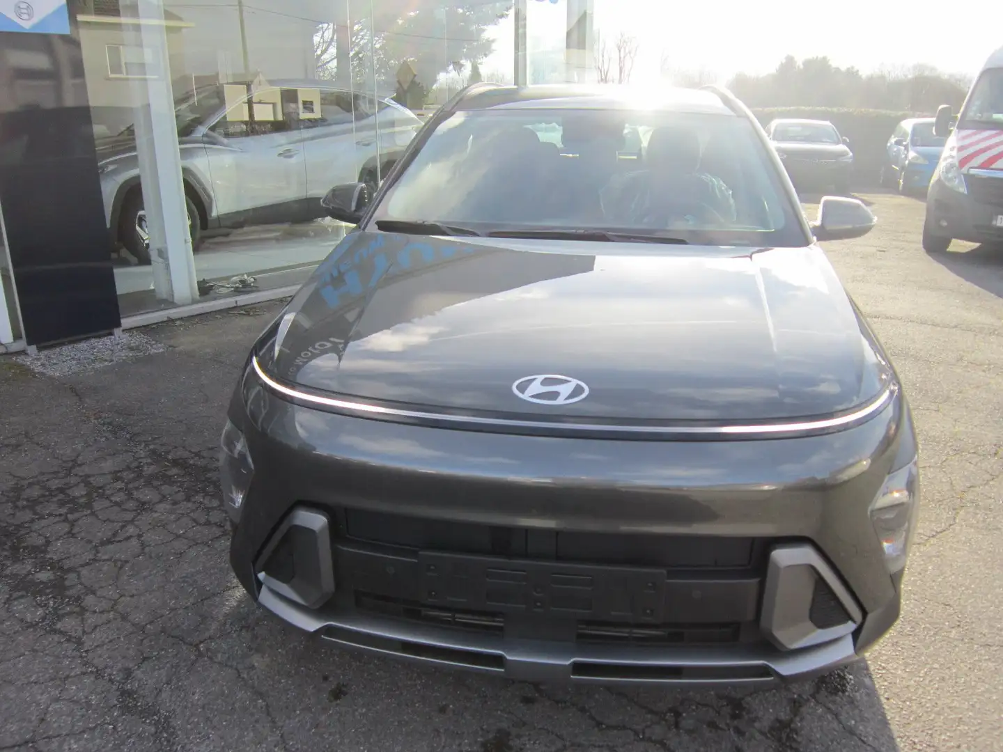 Hyundai KONA Smart 1.0 T-GDI 120 DCT Gris - 2