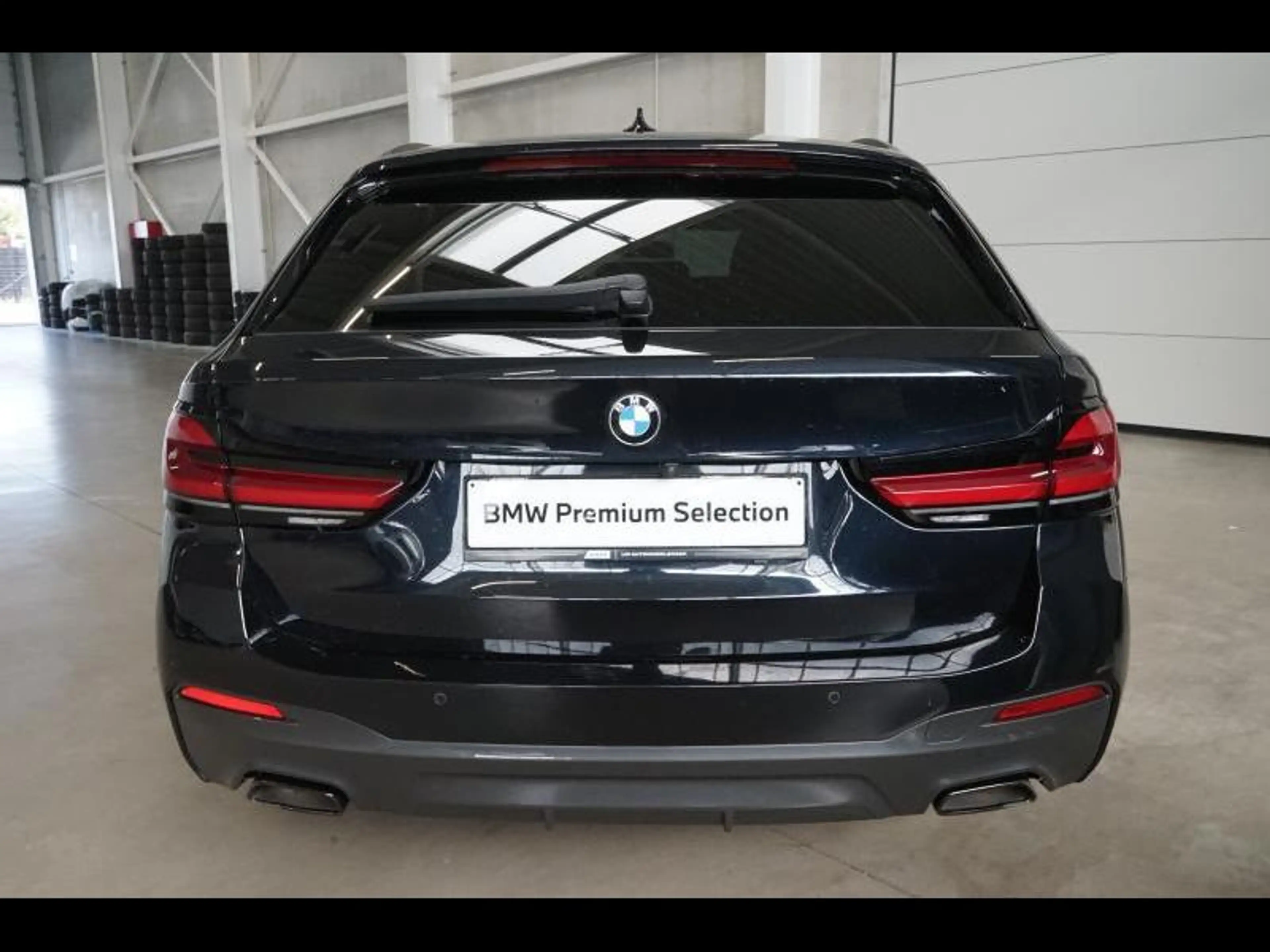 BMW 518 d Touring M-Pack - Panodak - Leder - LED - ... — photo 4