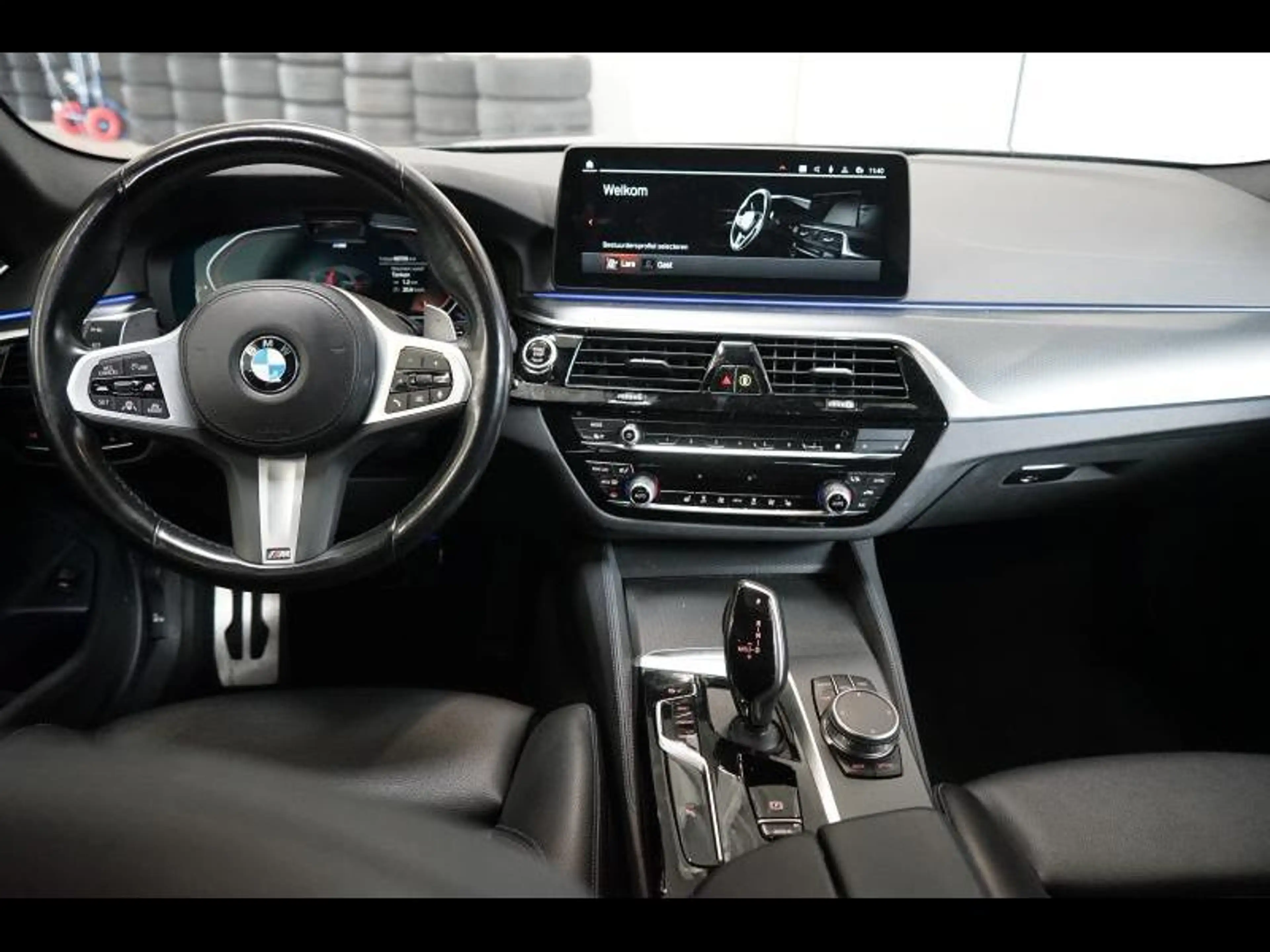 BMW 518 d Touring M-Pack - Panodak - Leder - LED - ... — photo 7
