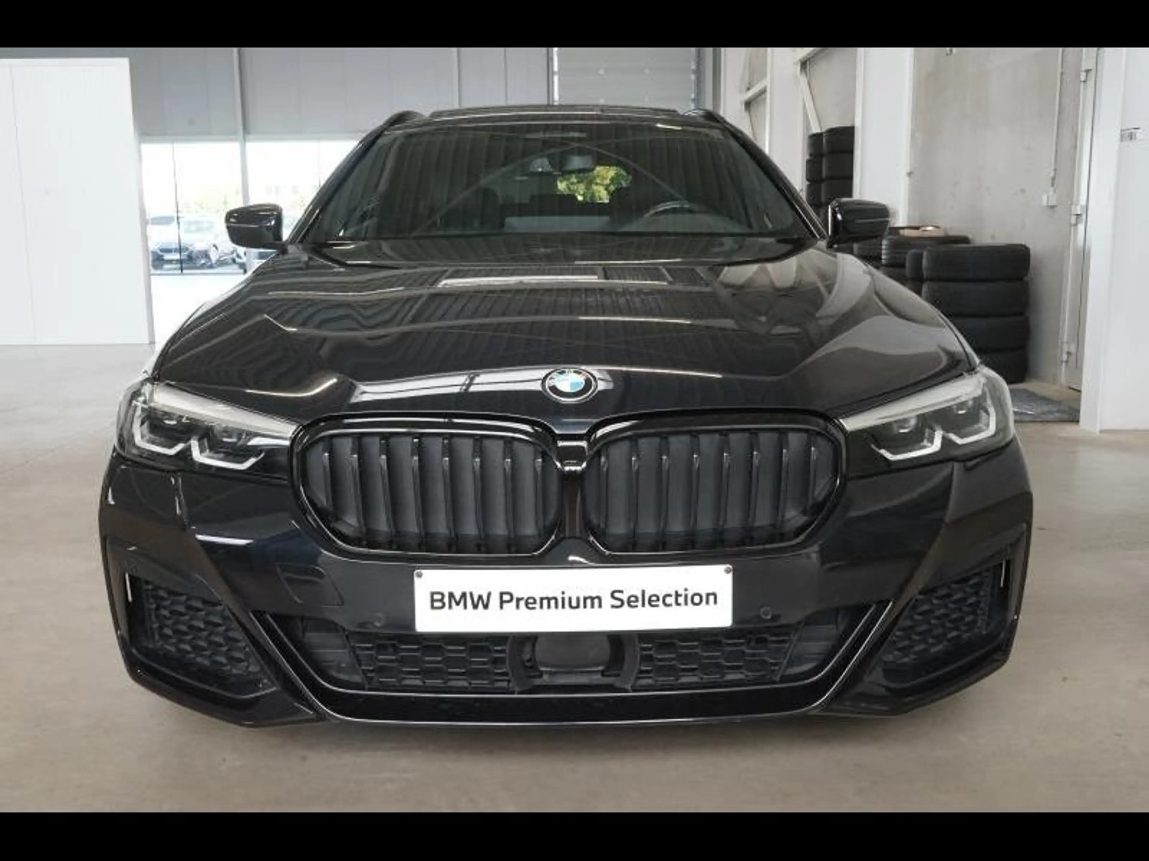 BMW 518 d Touring M-Pack - Panodak - Leder - LED - ... — photo 2