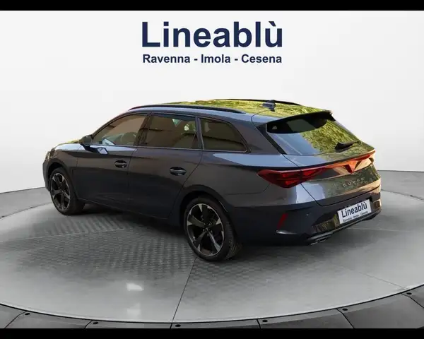 Cupra Leon view 3