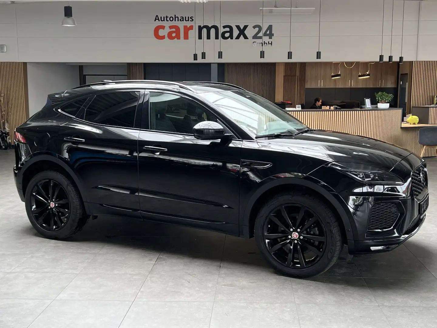 Jaguar E-Pace E-PACE R-Dynamic HSE AWD Pano Black-Pack Premium Noir - 1