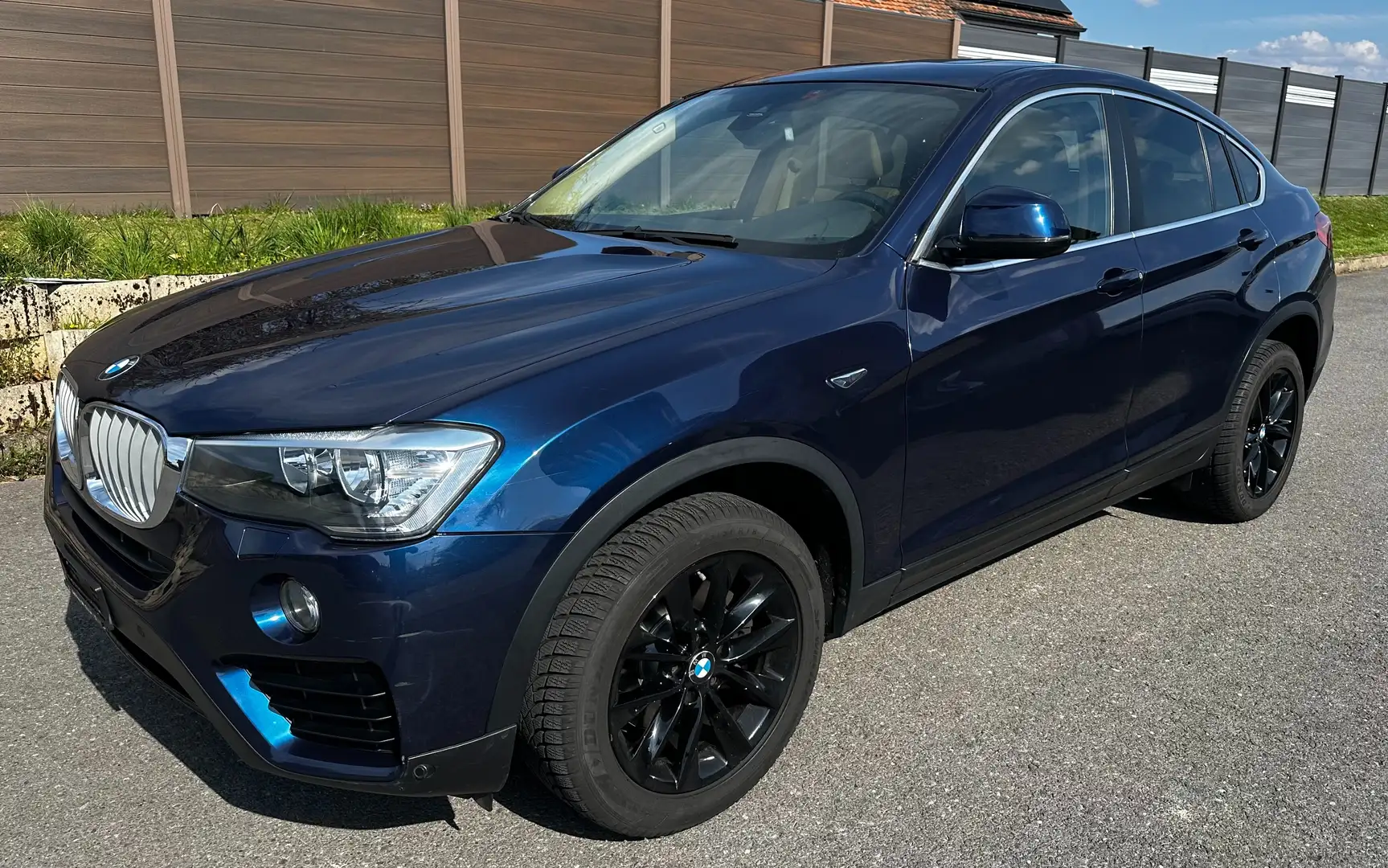 BMW X4 X4 xDrive28i 245ch Lounge Plus A Bleu - 1