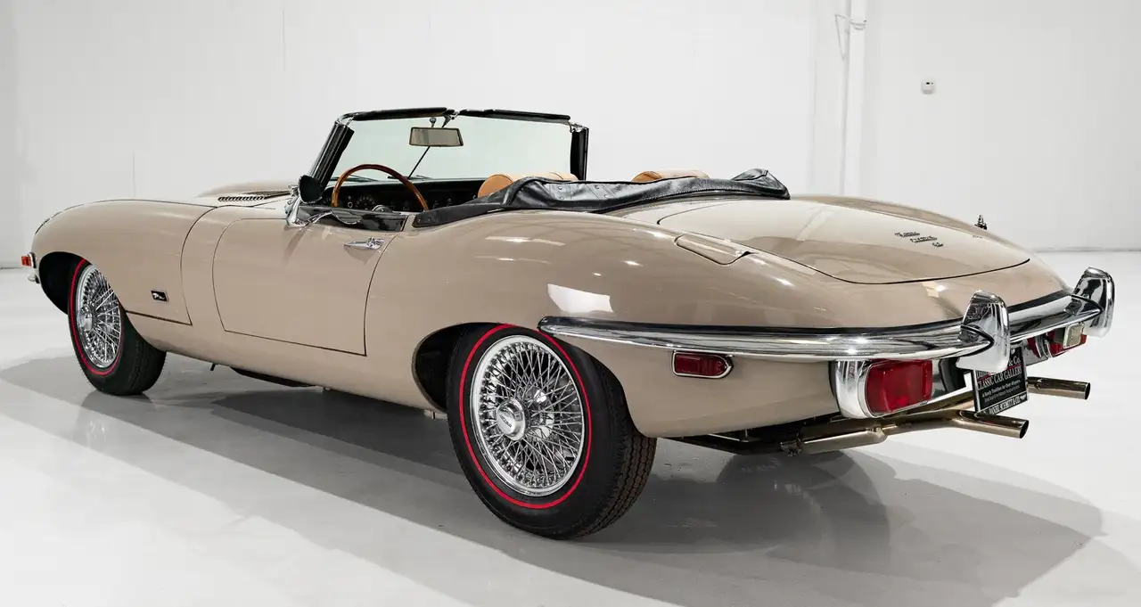 Jaguar E-Type SERIES II 4.2 ‘OTS’ ROADSTER (ONE OWNER FROM NEW) ONE OWNER FROM NEW, foto 11