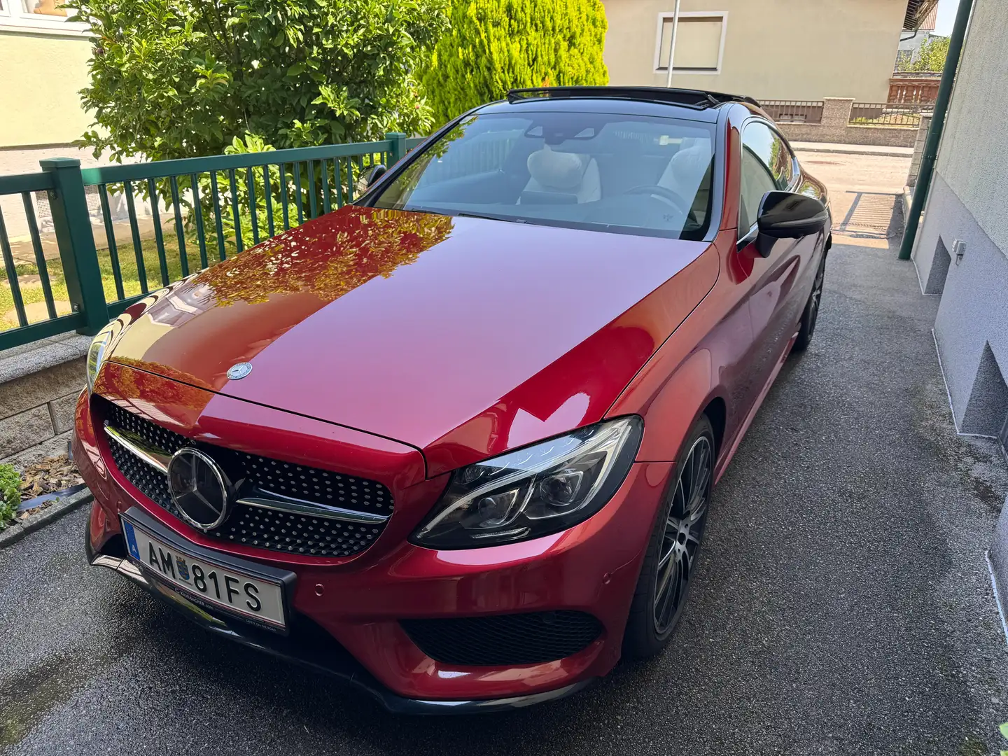 Mercedes-Benz C 250 Diesel / AMG Line Rot - 1