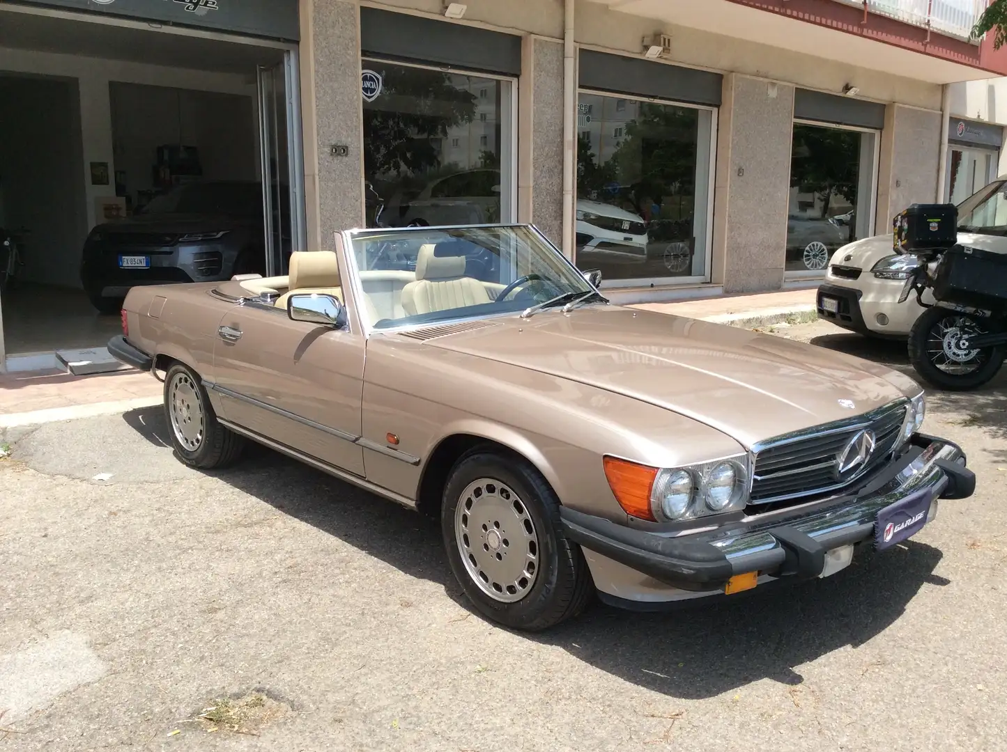 Mercedes-Benz SL 560 Roadster Bronzo - 1