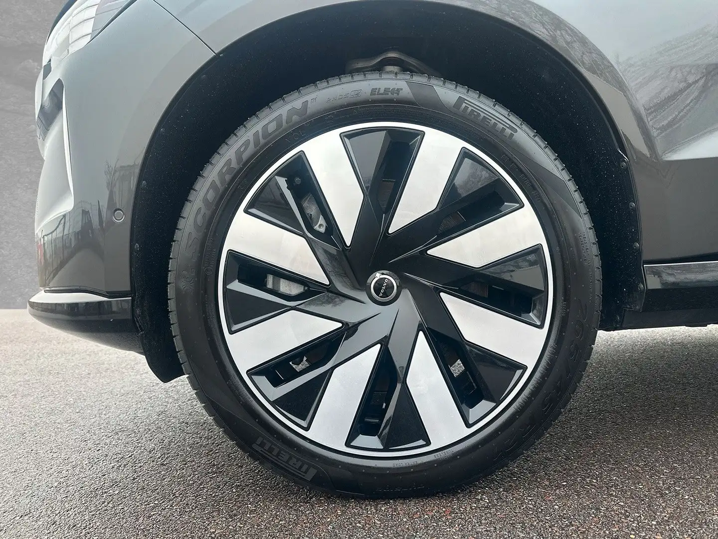 Volvo EX90 Ultra Twin Motor AWD 7-Sitzer ACC BLIS HUD Gris - 2
