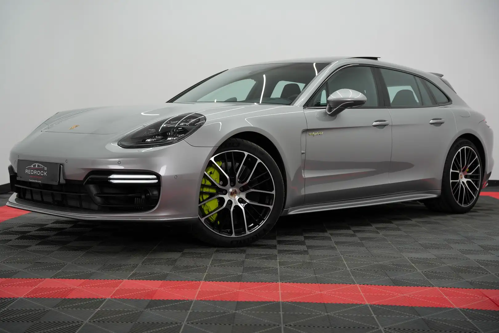 Porsche Panamera Turbo S E-Hybrid, Porsche Approved 01/28, PPF, TopZustand, Mega Farbe GT Silbermetallic, Finanzierung, Tausch, Silber - 2
