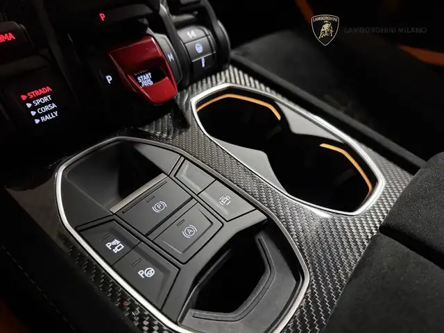 Lamborghini Urus view 15