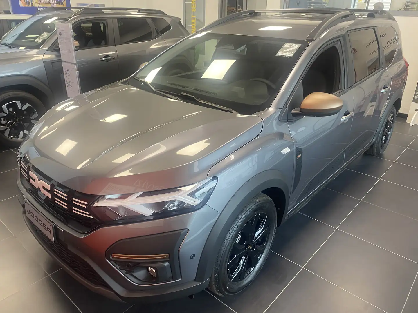 Dacia Jogger Extreme Up 7p. GPL Grigio - 1