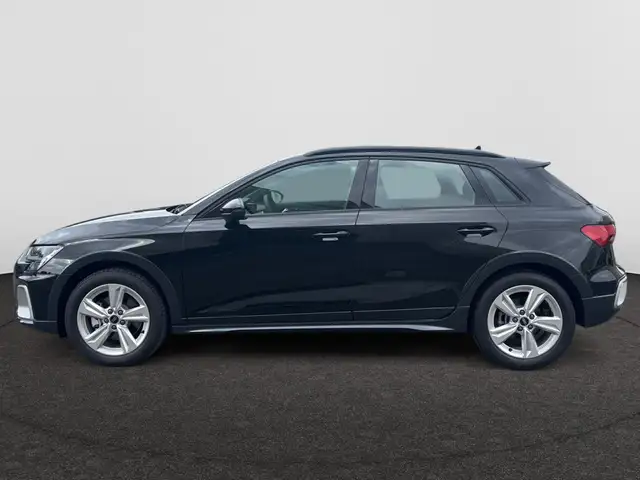 Audi A3 view 8