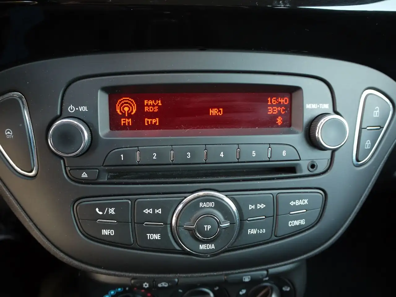 Opel Corsa Corsa — photo 16