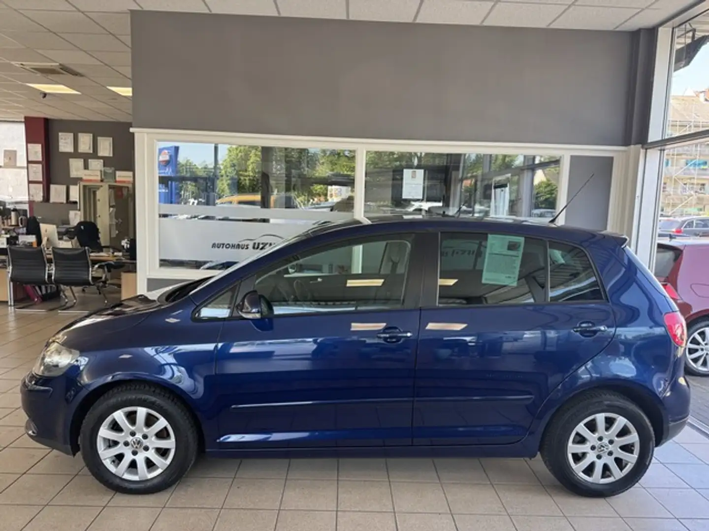 Volkswagen Golf Plus 1.6 Comfor 1.Hand Klima AHK PDC Scheck Blau - 2