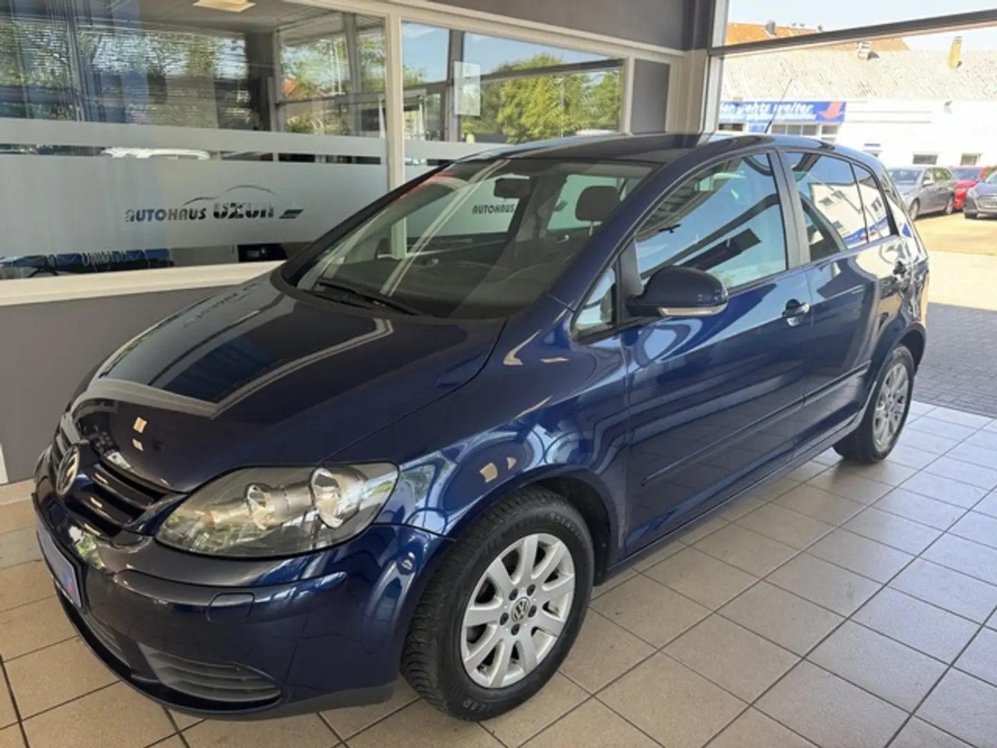 Volkswagen Golf Plus 1.6 Comfor 1.Hand Klima AHK PDC Scheck Blau - 1