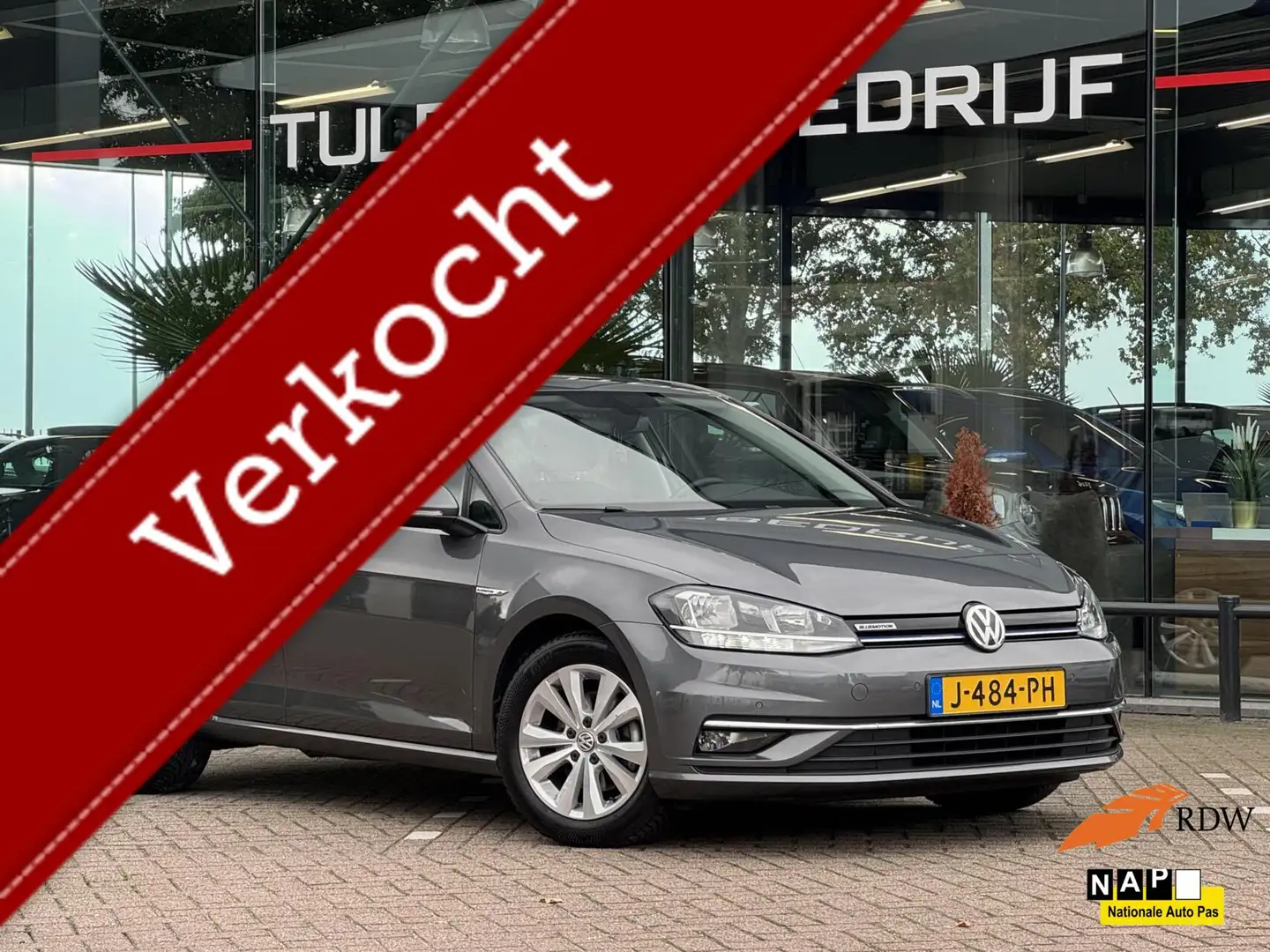 Volkswagen Golf 1.5 TSI Comfortl Bns 5drs 2020 Navi 1e eig Grau - 1