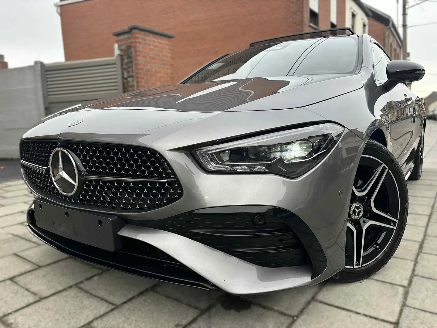 Mercedes-Benz CLA 180 PACK AMG/PANO-CAMERA 360-KEYLESS-FULL!!/GARANTIE!! Gris - 2