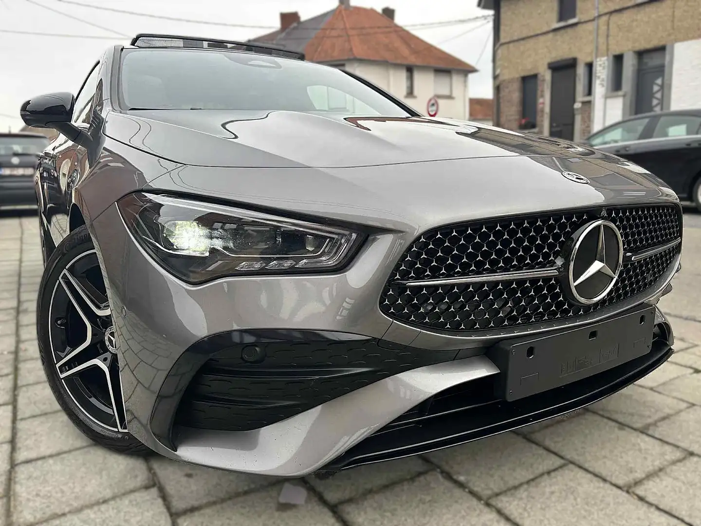 Mercedes-Benz CLA 180 PACK AMG/PANO-CAMERA 360-KEYLESS-FULL!!/GARANTIE!! Gris - 1