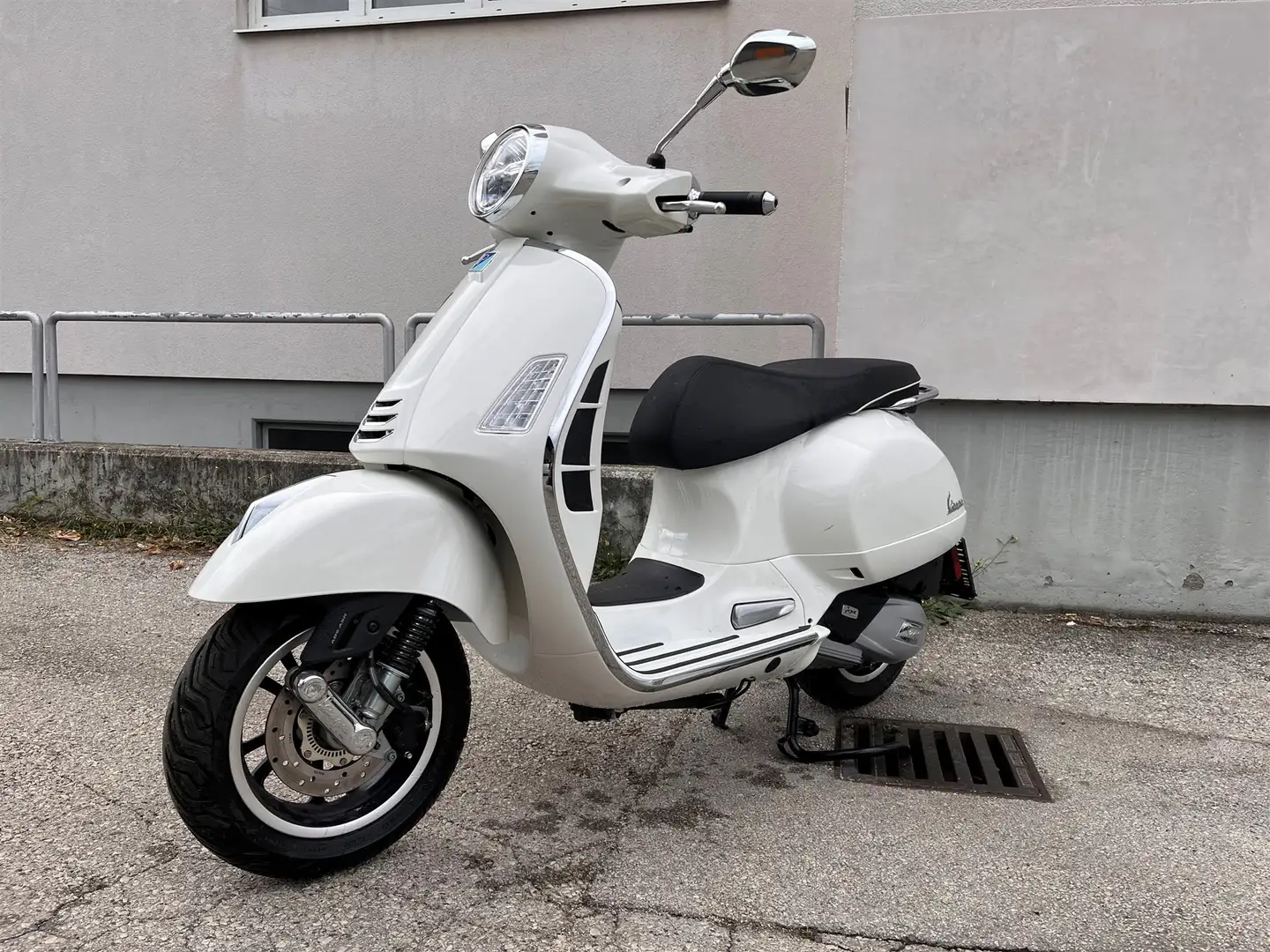 Vespa GTS 125 - 1