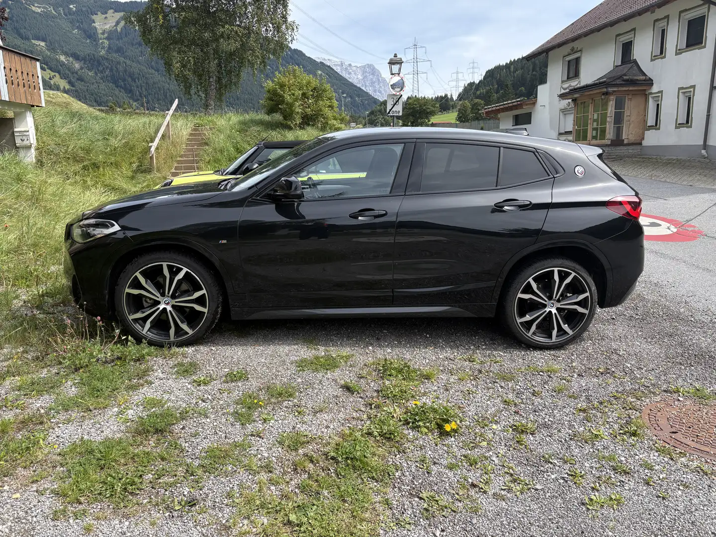BMW X2 X2 xDrive18d Aut. M Sport Schwarz - 1