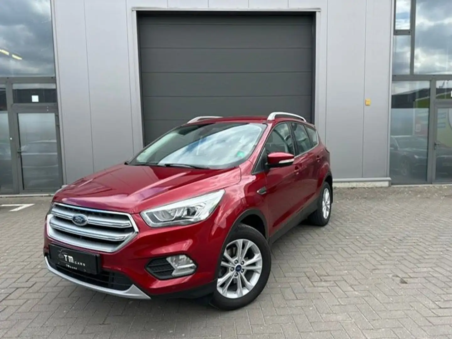 Ford Kuga 1.5 EcoBoost FWD Titanium Rood - 1