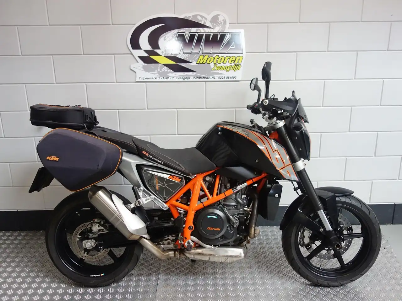 KTM 690 Duke