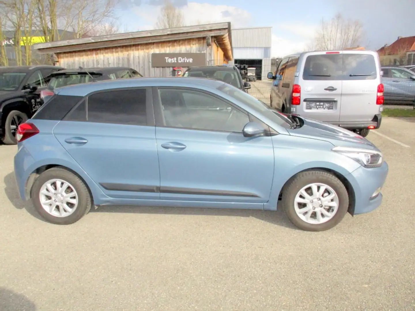 Hyundai i20 (GB) GO 1,25 503e Blau - 2