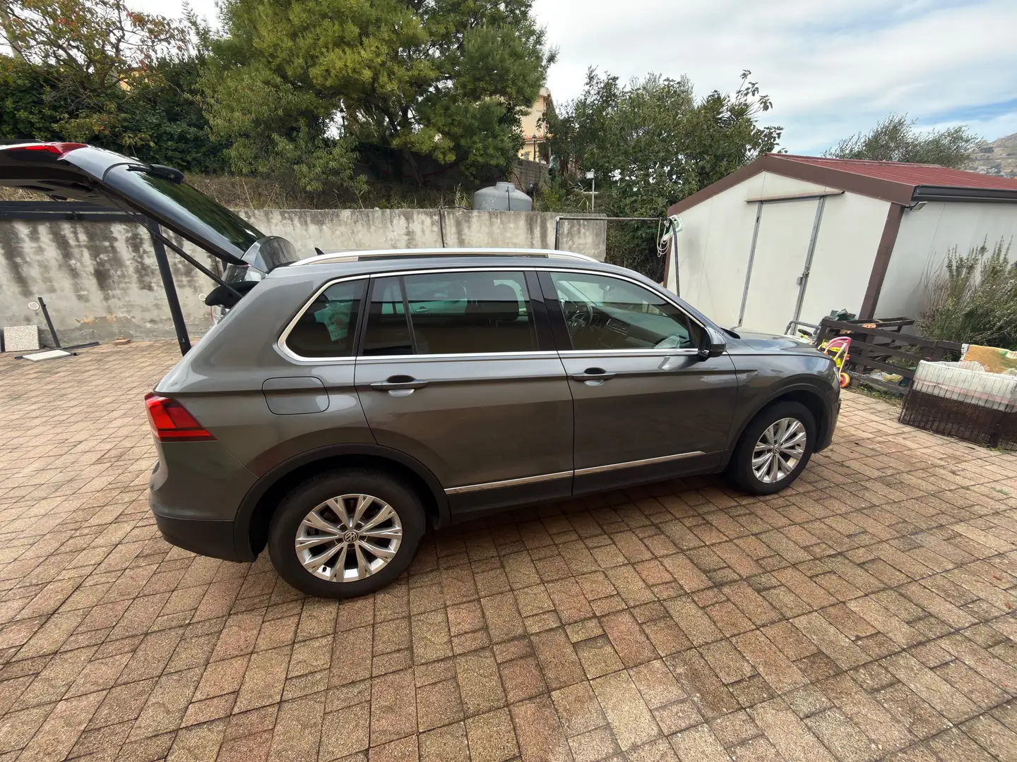 Volkswagen Tiguan Tiguan 2.0 tdi Business 4motion 150cv dsg - 1