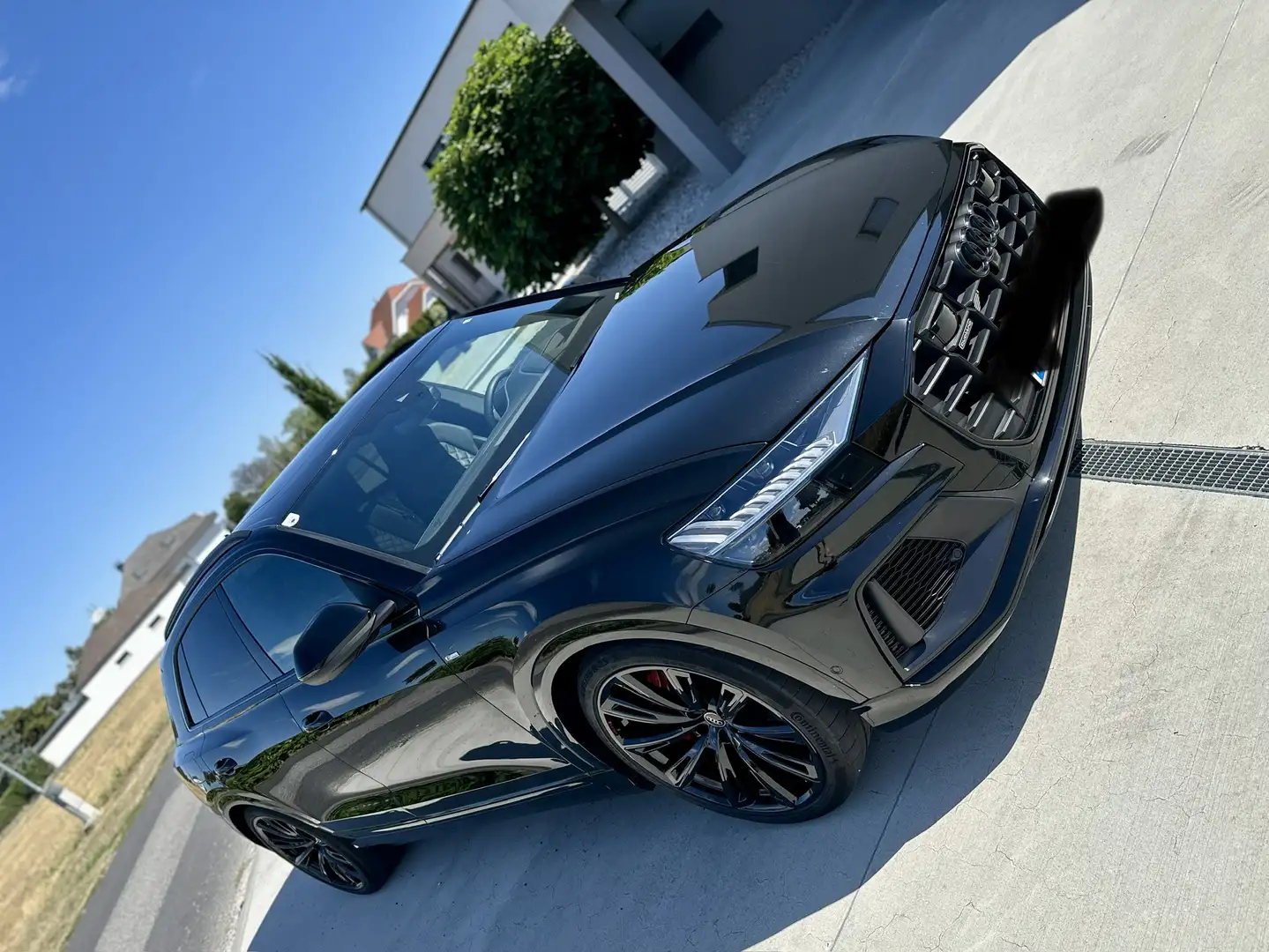 Audi Q8 60 TFSI e quattro Tiptrronic - 2