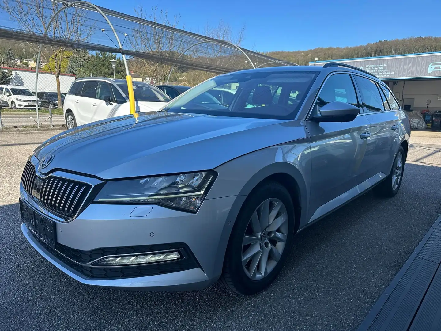 Skoda Superb Kombi 2,0 TDI Style DSG Virtual-ACC-LED Silber - 1