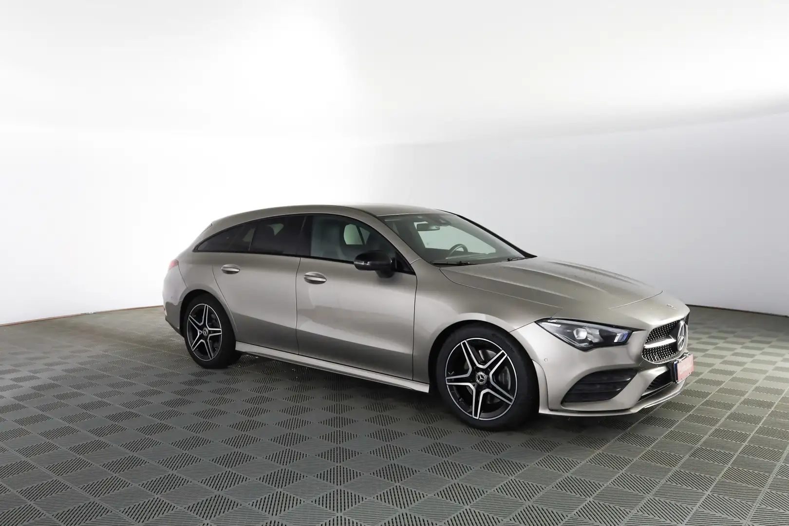 Mercedes-Benz CLA 200 d 4MATIC Shooting Brake PREMIUM Argento - 2