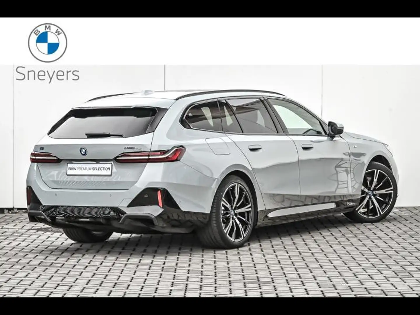 BMW i5 eDrive40 Touring Grijs - 2