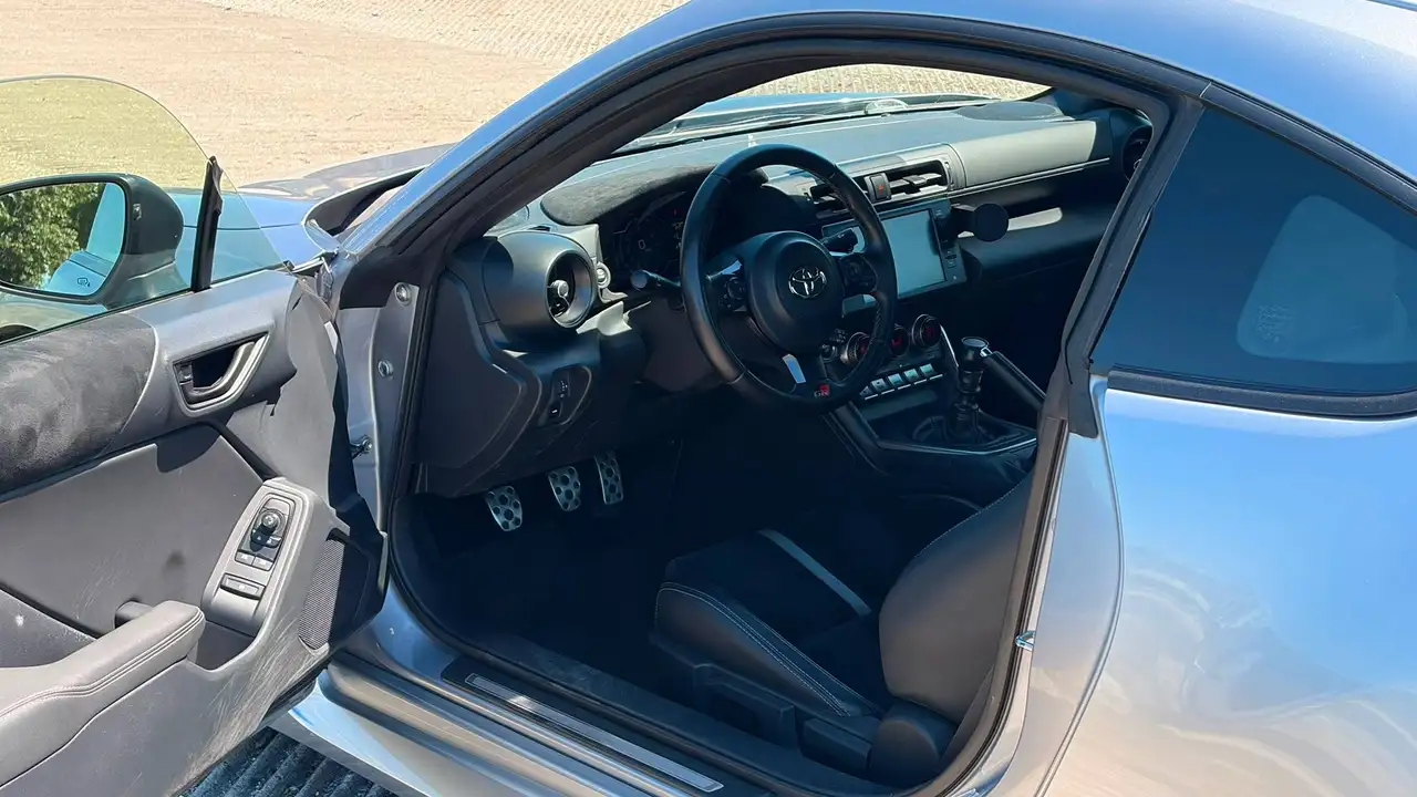 Toyota GR86 снимка Toyota GR86