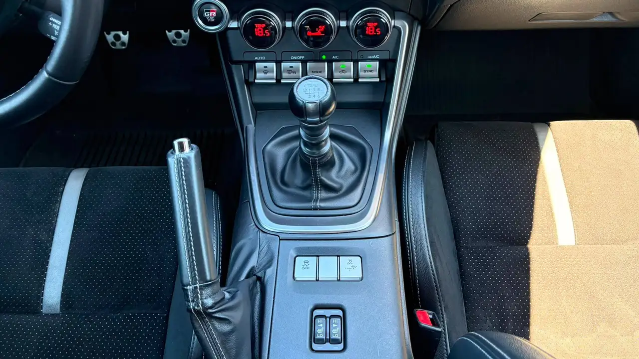 Toyota GR86 снимка Toyota GR86