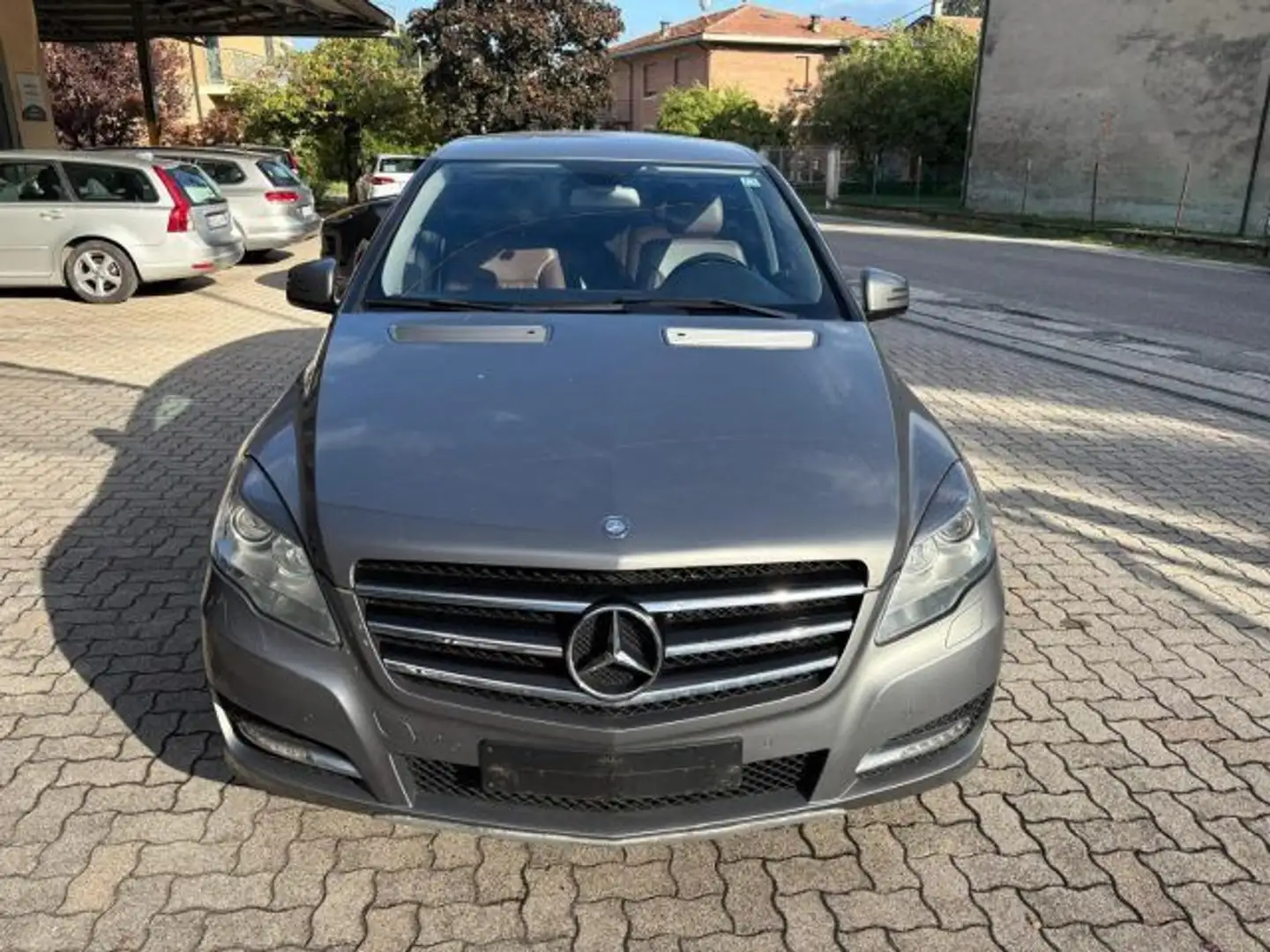 Mercedes-Benz R 350 CDI cat 4Matic Premium 7 POSTI Gris - 2
