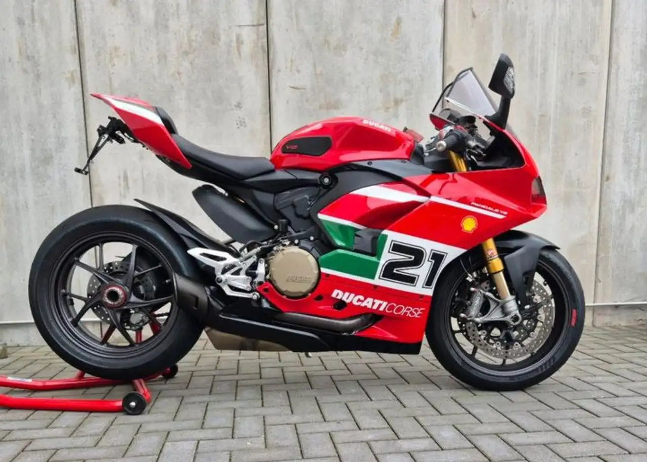 Ducati Panigale V2