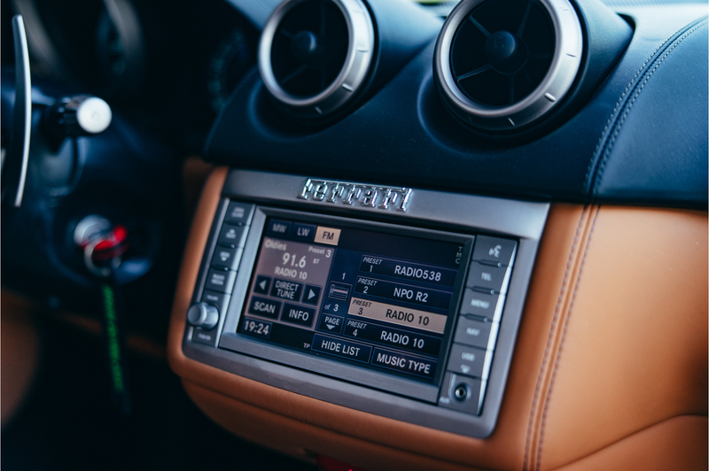 Ferrari California 4.3 V8 — photo 32