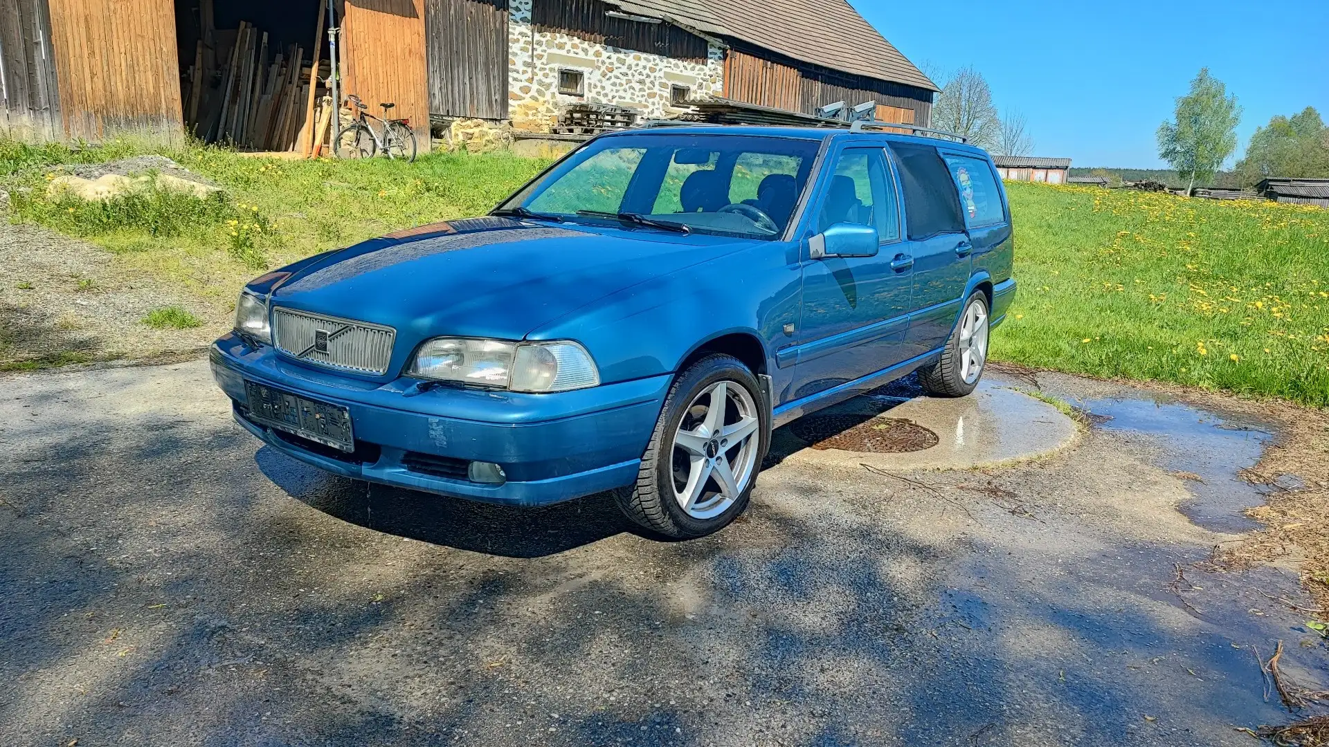 Volvo V70 2.5 Metropolitan - 1