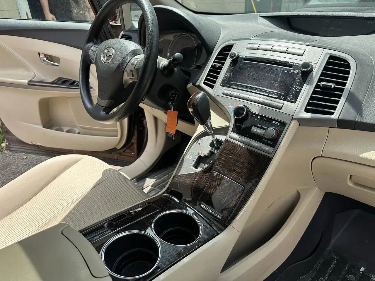 Toyota Venza снимка Toyota Venza