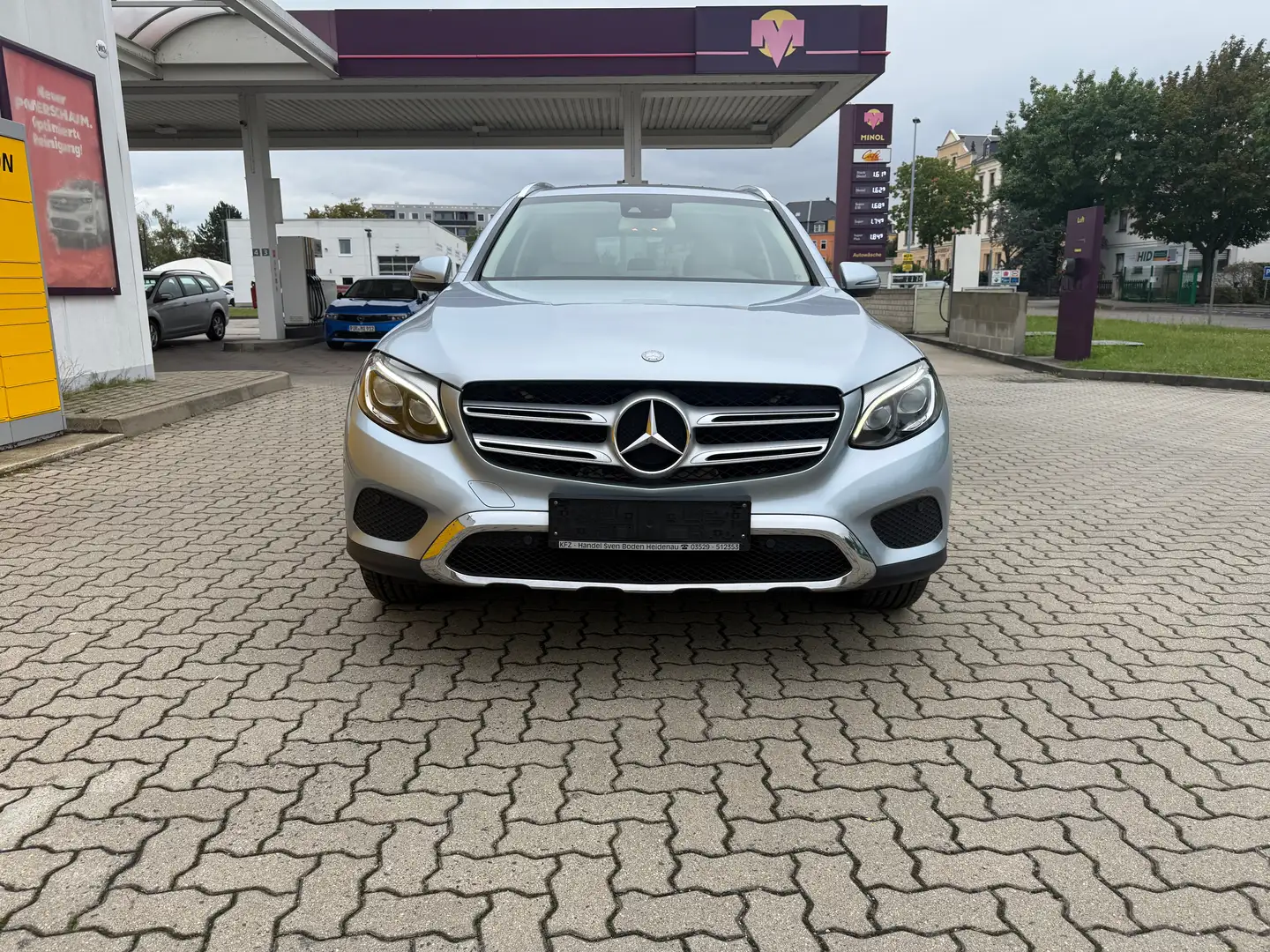Mercedes-Benz GLC 220 GLC 220 d 4Matic LEDER NR SH LED-SH AHK NAVI Grau - 2