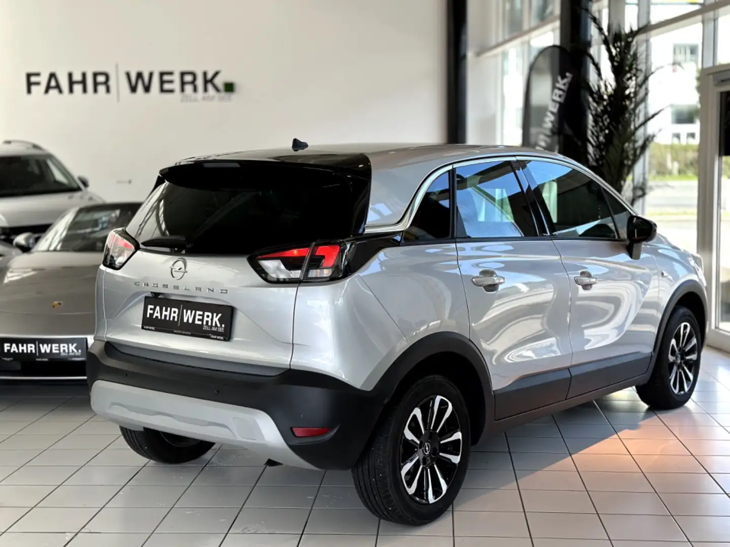 Opel Crossland 1,2i Edition Aut. *ELEGANCE* Gris - 2