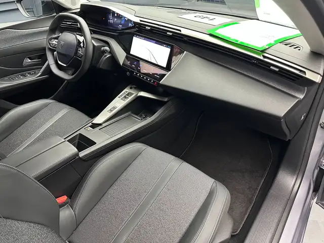 Peugeot 308 view 11